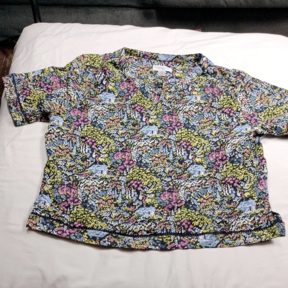 Christopher & Banks Tops - Christopher & Banks Multicolor Floral Top Size Petite XL